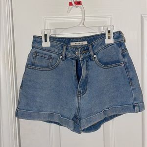 pacsun mom jean shorts. size 23. great condition